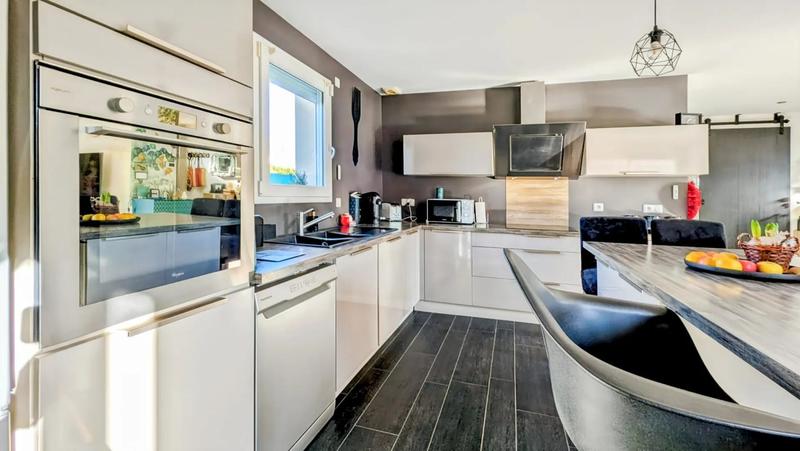 Maison - 100 m² - 4 pièces