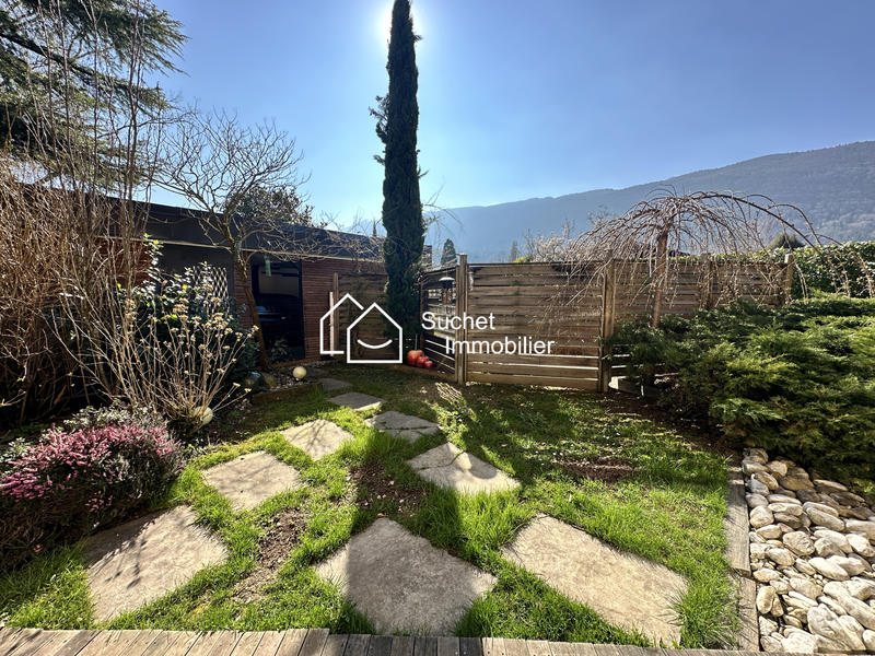 Maison - 400 m² - 10 pièces