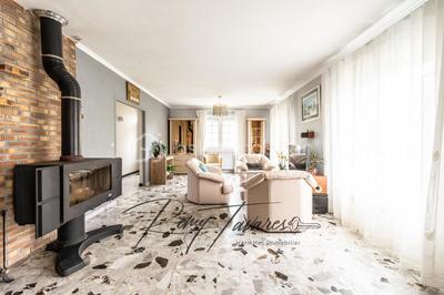 Pavillon - 175 m² - 9 pièces