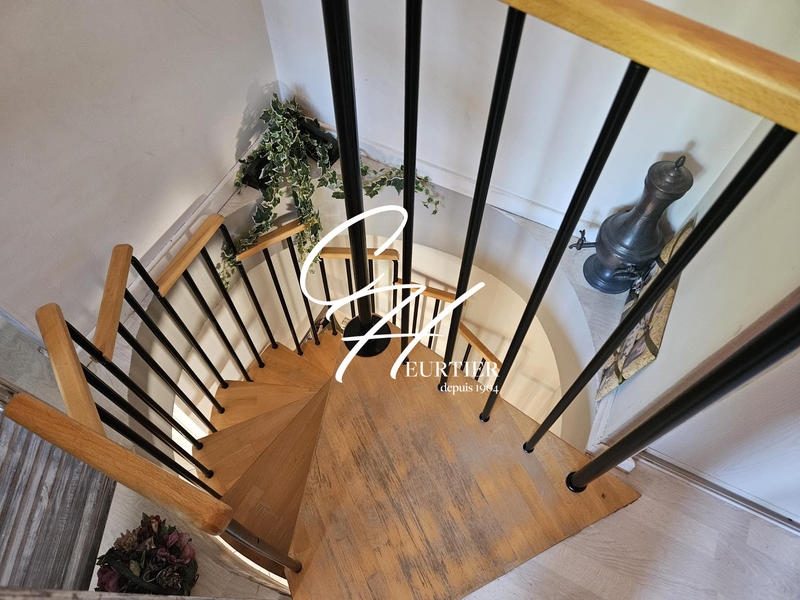 Maison - 141 m² - 7 pièces