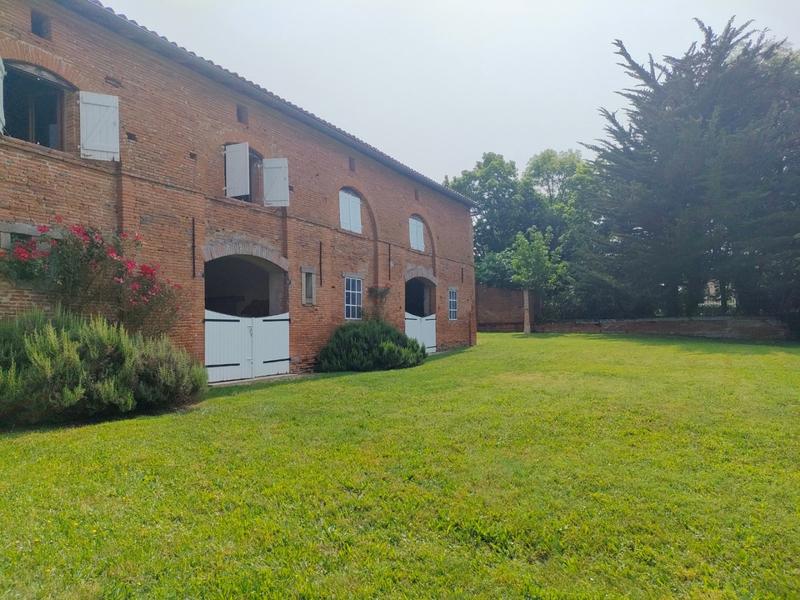 Château - 460 m² - 14 pièces