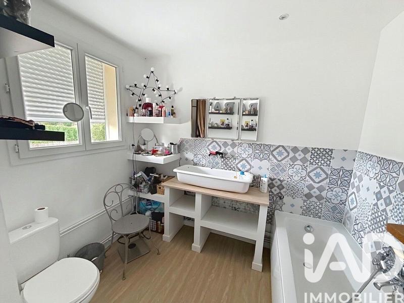 Maison - 225 m² - 7 pièces