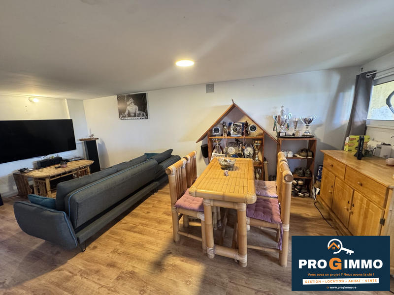 Maison - 180 m² - 9 pièces