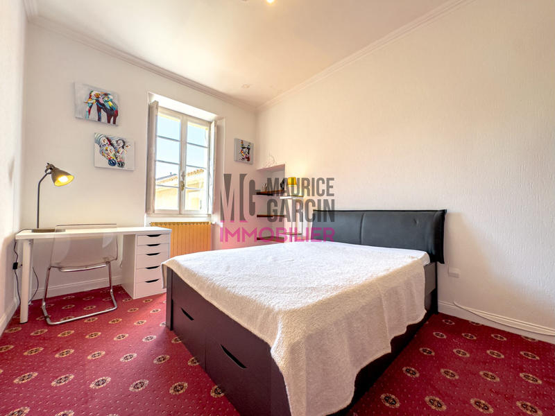 Appartement - 192 m² - 6 pièces