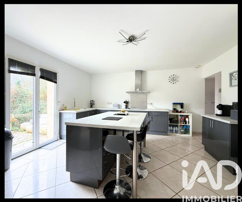 Maison - 141 m² - 5 pièces