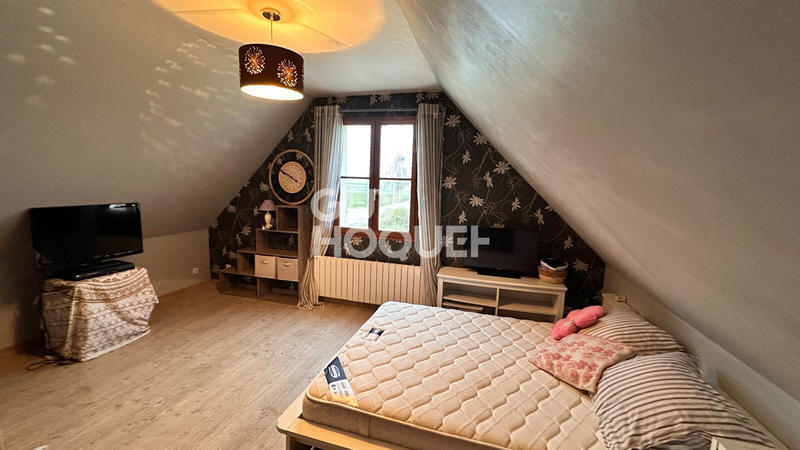 Maison - 90 m² - 5 pièces