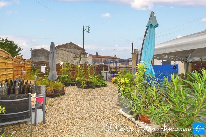 Maison - 234 m² - 7 pièces