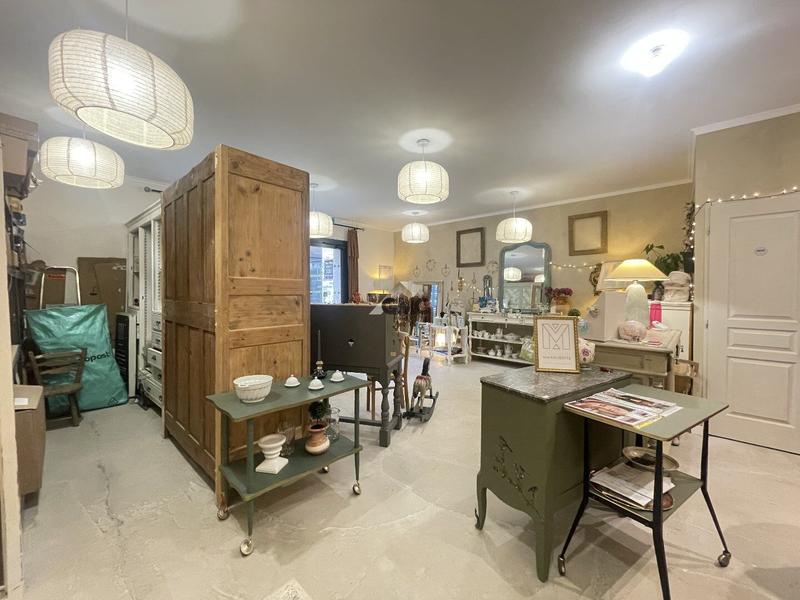 Local commercial - 45 m² - 2 pièces