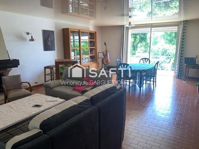 Maison - 202 m² - 5 pièces