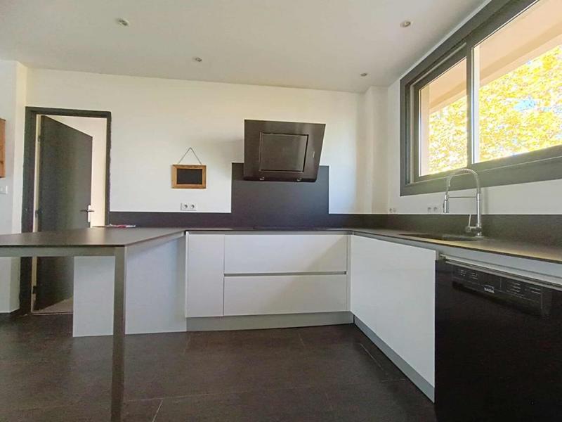 Appartement - 95 m² - 4 pièces