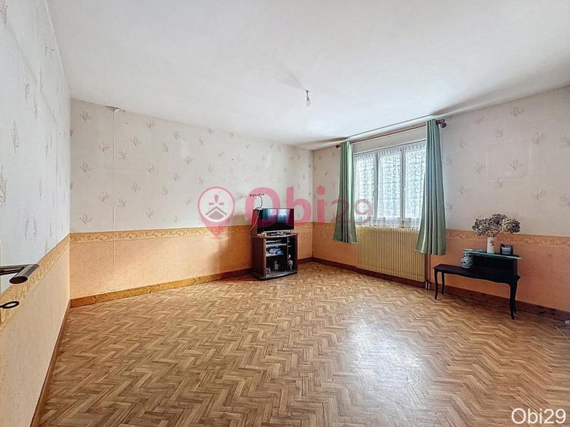 Maison traditionnelle - 118 m² - 8 pièces