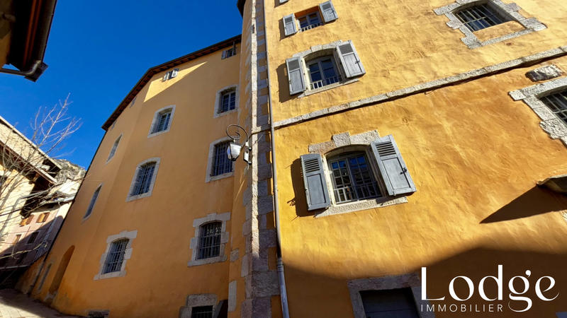 Appartement - 72 m² - 2 pièces