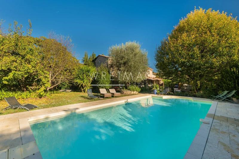 Villa - 191 m² - 6 pièces