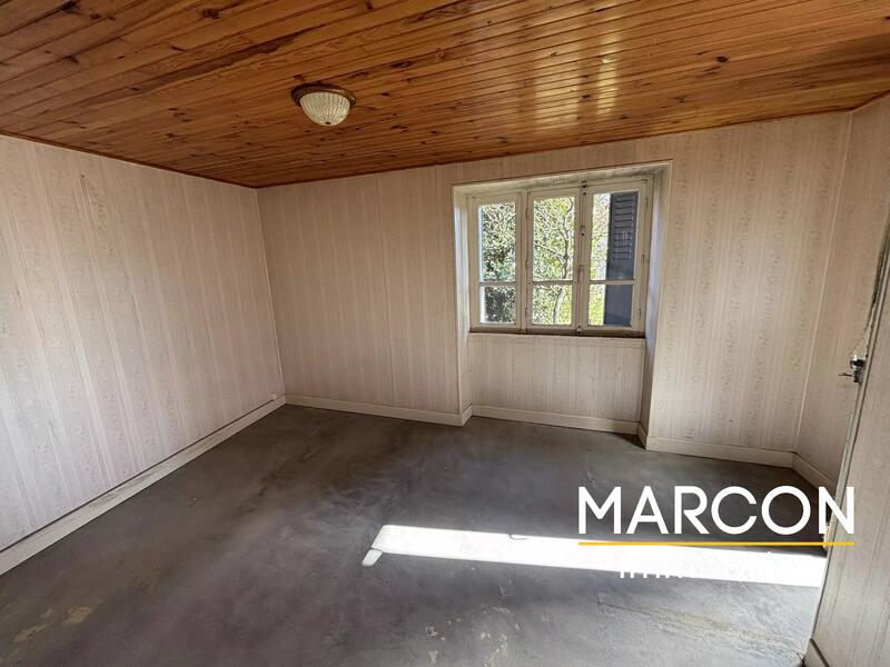 Maison - 240 m² - 3 pièces