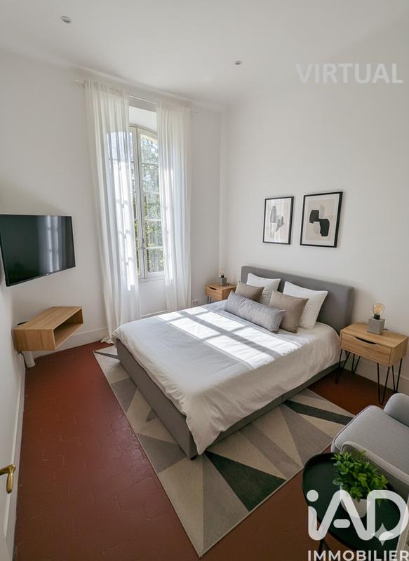 Maison - 693 m² - 10 pièces