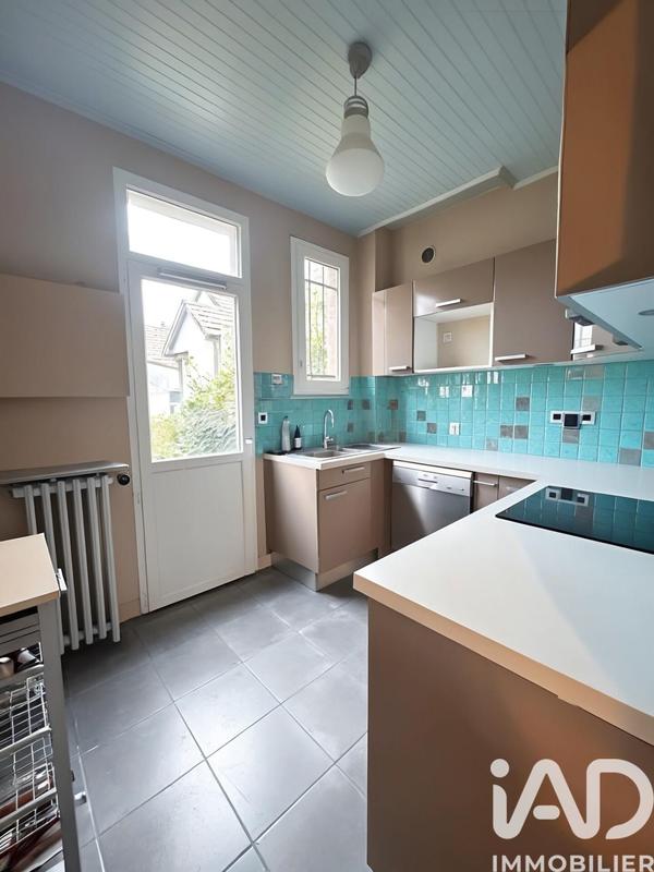 Maison - 95 m² - 5 pièces