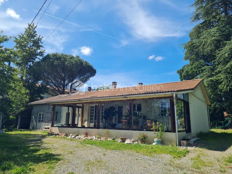 Maison traditionnelle - 85 m² - 3 pièces