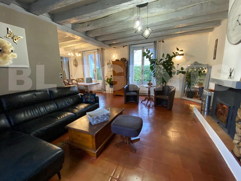 Maison traditionnelle - 138 m² - 6 pièces