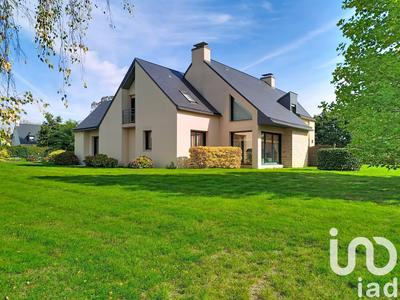 Maison - 227 m² - 8 pièces