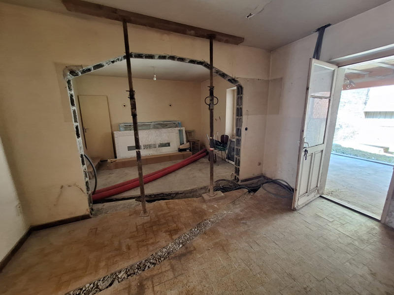 Maison - 213 m² - 8 pièces