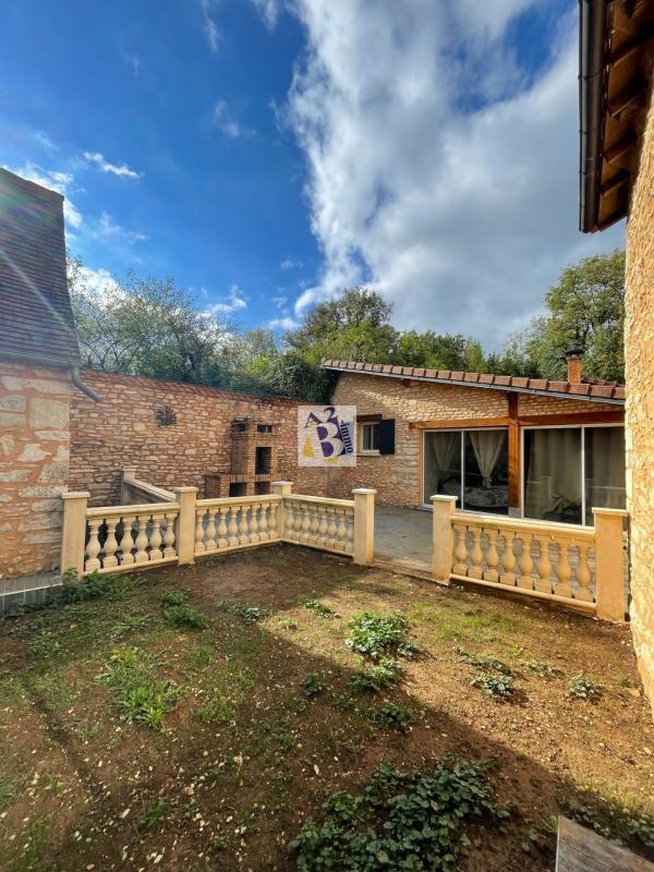 Maison en pierre - 181 m² - 7 pièces