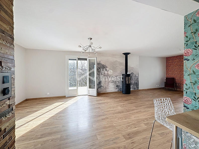 Maison traditionnelle - 205 m² - 7 pièces