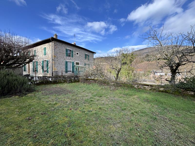 Maison ancienne - 186 m² - 6 pièces