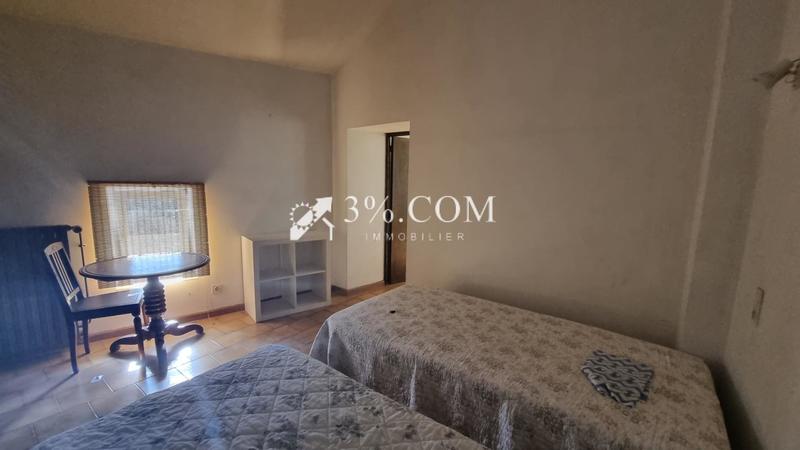 Propriété - 450 m² - 16 pièces