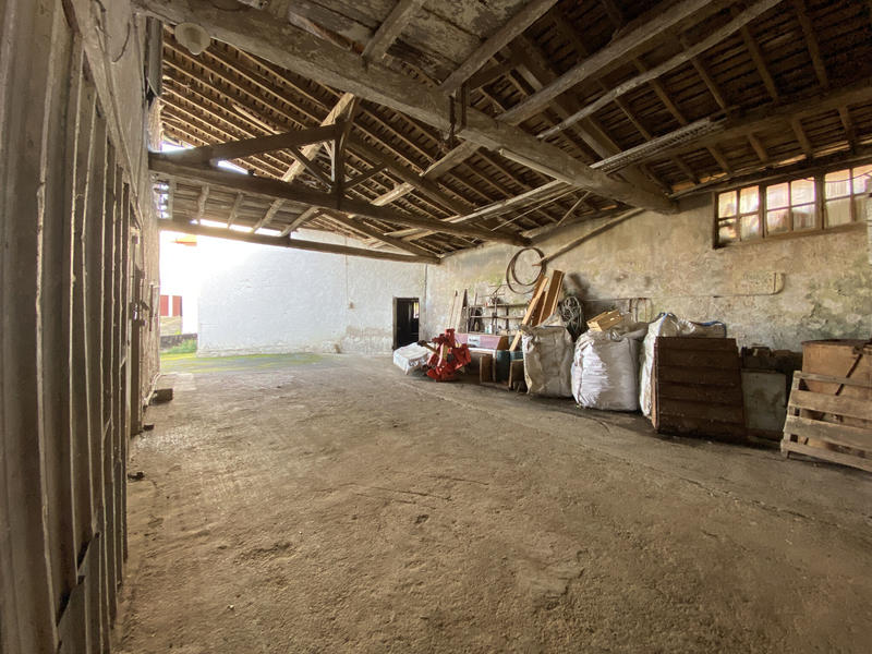 Maison - 212 m² - 7 pièces