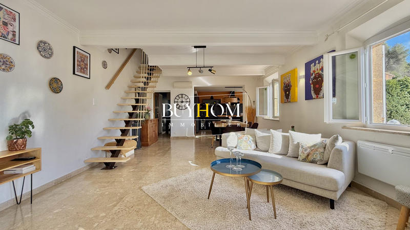 Maison - 190 m² - 5 pièces