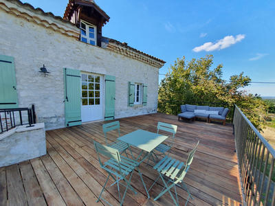 Maison - 220 m² - 6 pièces