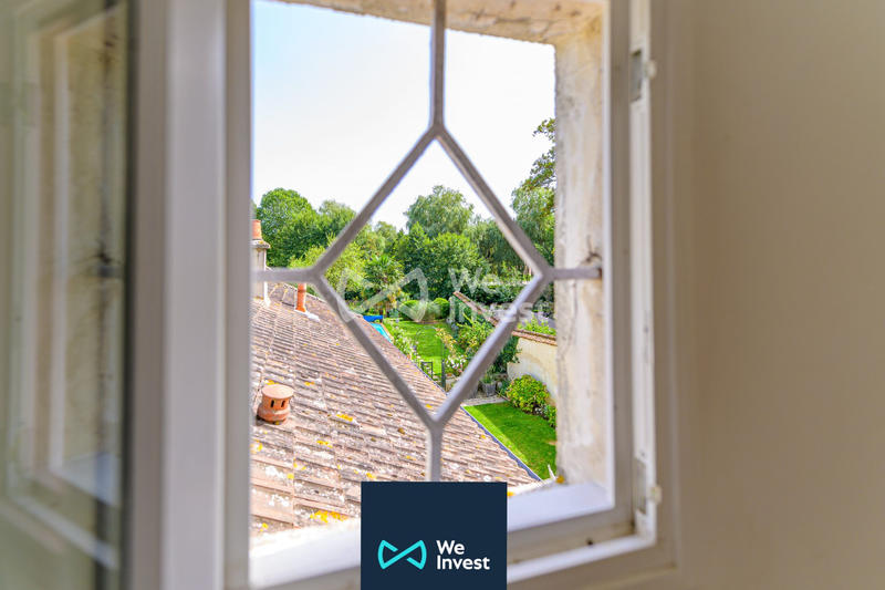 Maison - 272 m² - 9 pièces