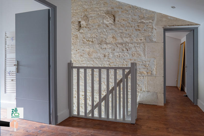 Maison - 218 m² - 6 pièces