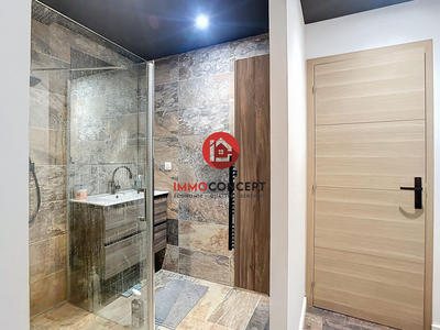 Maison - 164 m² - 7 pièces