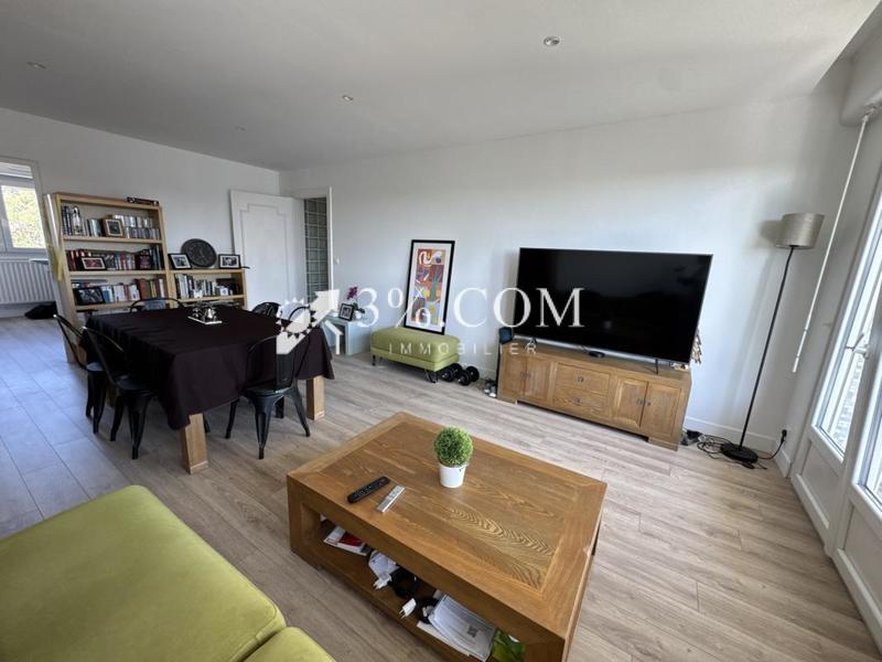 Appartement - 92 m² - 5 pièces