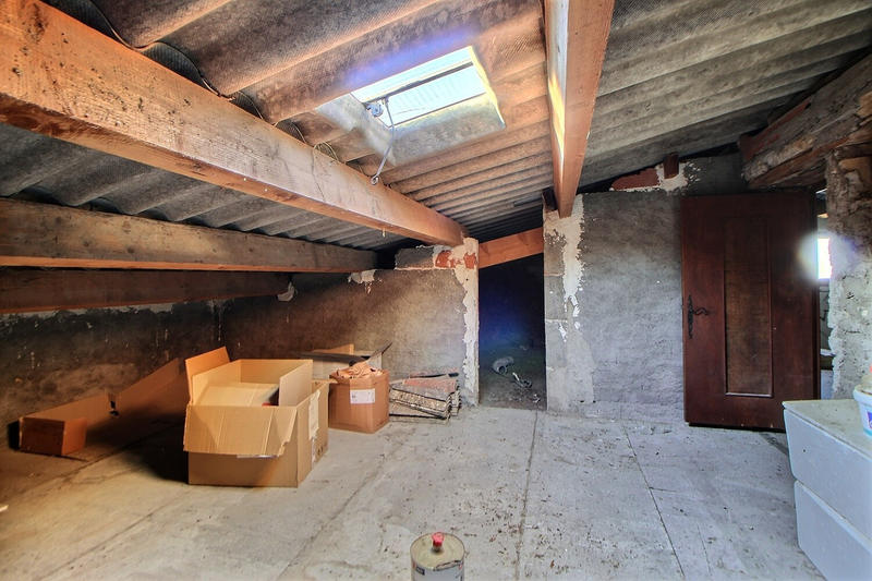 Maison - 277 m² - 14 pièces
