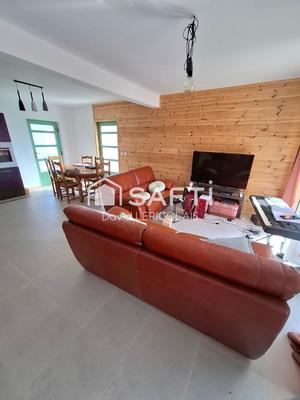 Maison - 90 m² - 5 pièces