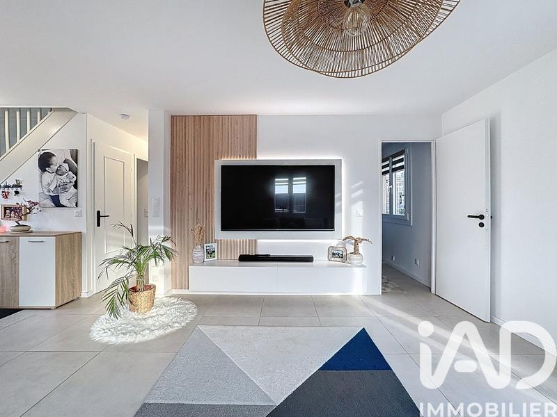 Maison - 90 m² - 5 pièces