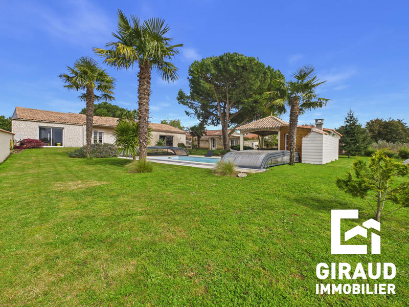 Maison - 162 m² - 8 pièces