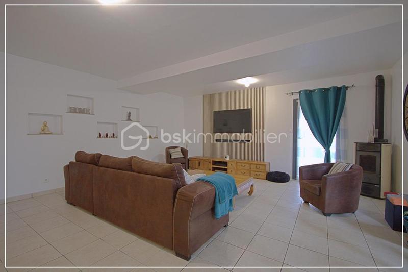 Maison - 165 m² - 8 pièces