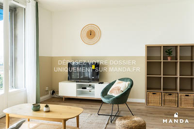 Chambre - 11 m² - 6 pièces