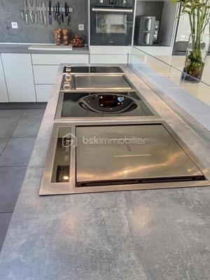 Maison - 180 m² - 6 pièces