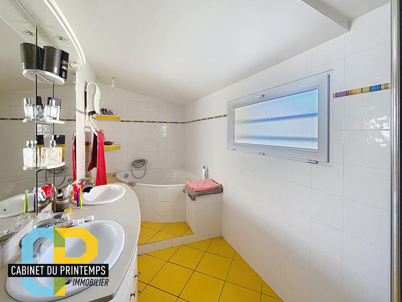 Maison - 135 m² - 6 pièces