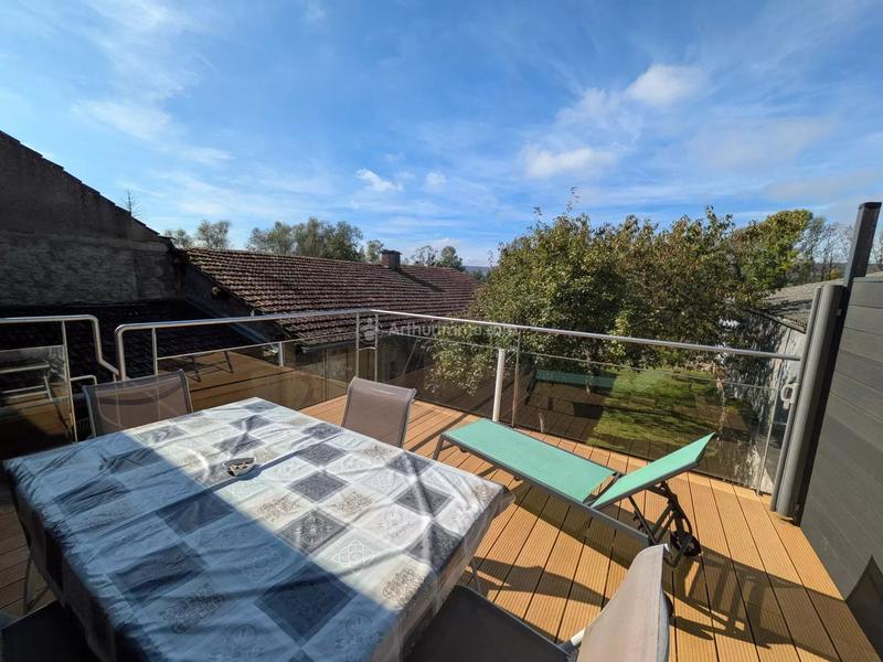 Maison - 205 m² - 5 pièces