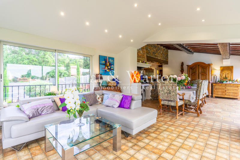 Villa - 250 m² - 7 pièces