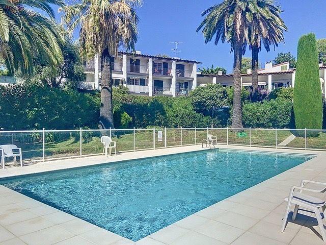 Maison jumelée - 128 m² - 5 pièces