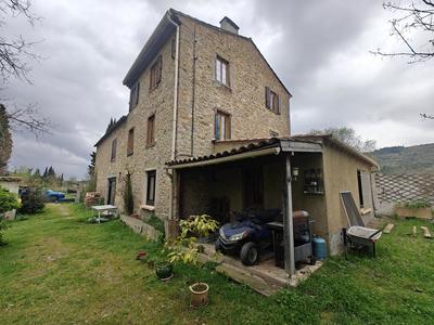 Propriété - 260 m² - 4 pièces