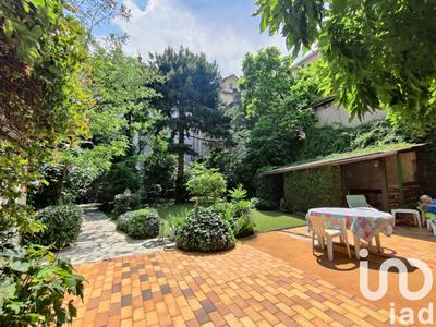 Maison - 186 m² - 8 pièces