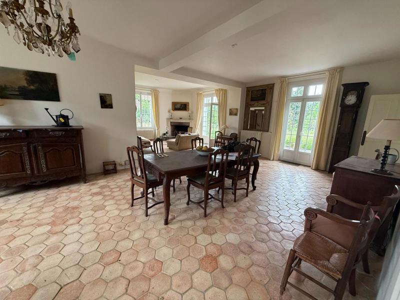 Maison - 200 m² - 6 pièces