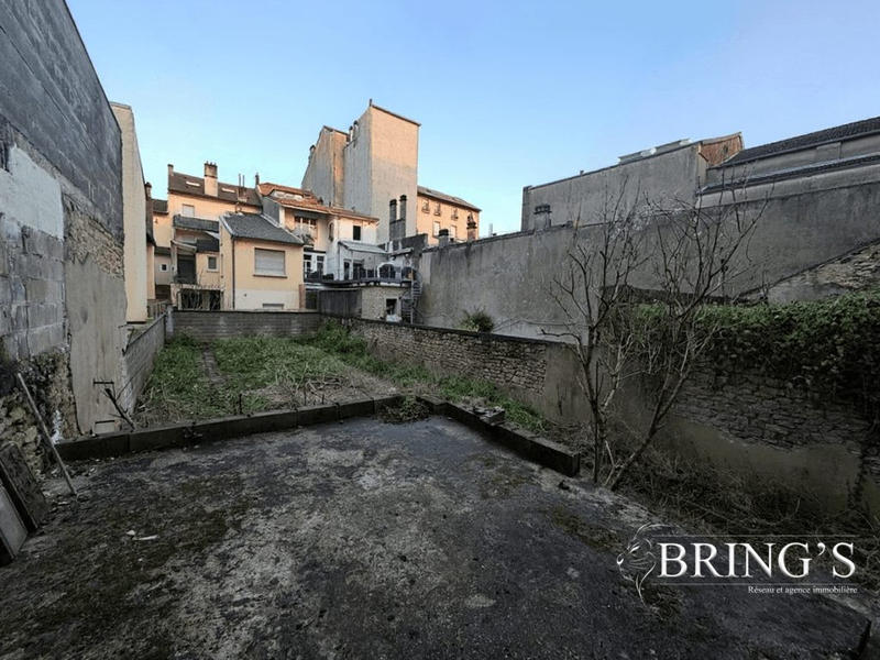 Maison traditionnelle - 202 m² - 7 pièces